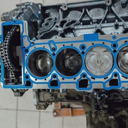 Installing a new cylinder head gasket in the engine